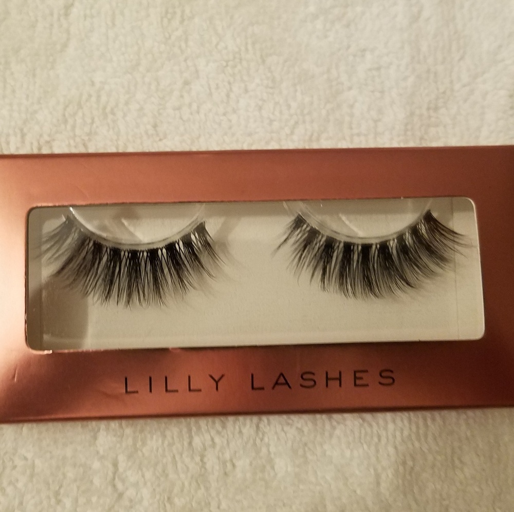 Lilly lashes